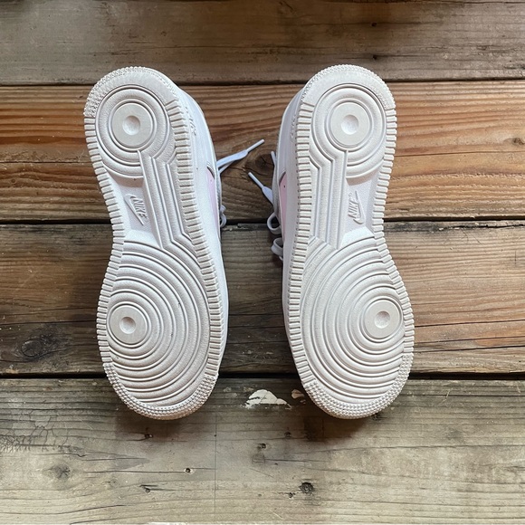 Women Nike Air Force One 1 Pink Foam Shoes Sneakers - Picture 8 of 8